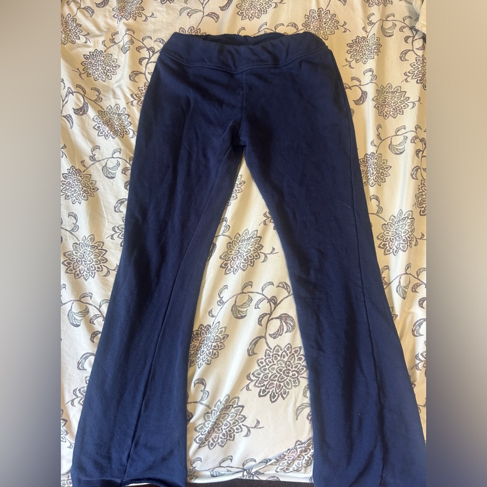 I’m selling these medium sized flare tight sweats from forever 21, dark blue